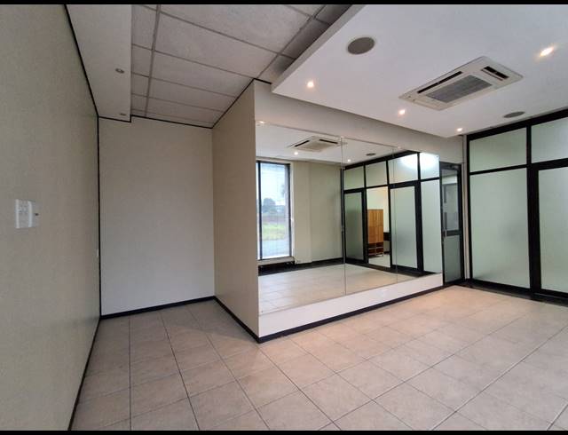 1,065M² OFFICE TO LET IN HERIOTDALE